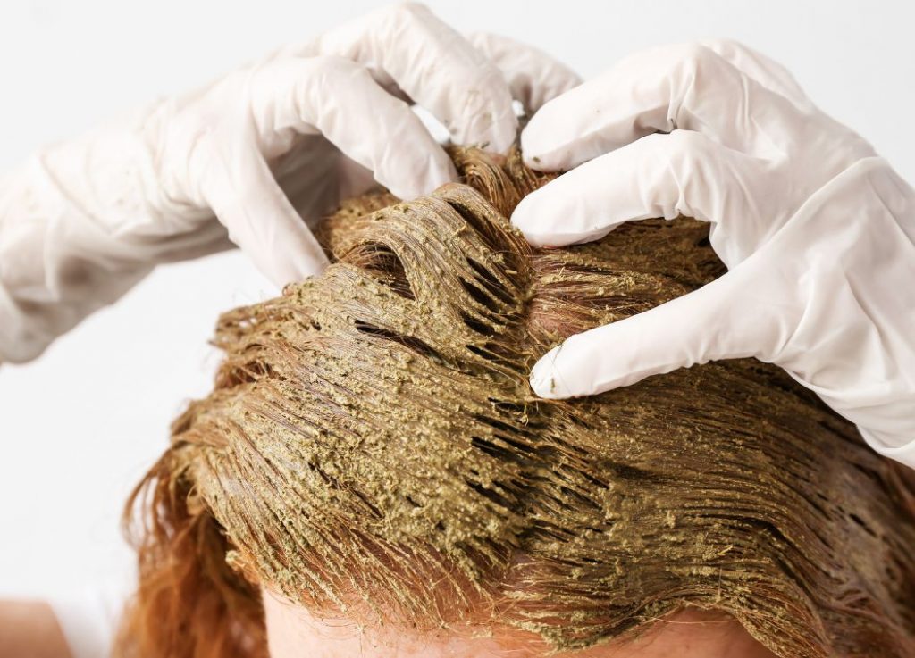How to Remove Henna From Hair
